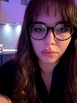 CutiePie3 online show from December 17, 11:09 pm