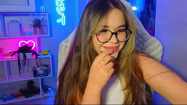 CutiePie3 online show from September 15, 11:01 pm