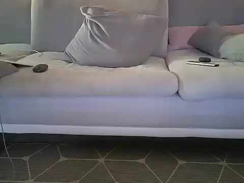 Laure11 online show from October 16, 4:53 pm