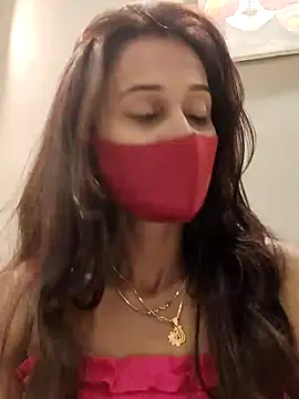 Oleevia online show from December 2, 11:00 am