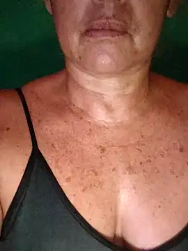 Kasandra Ho online show from January 18, 5:09 pm