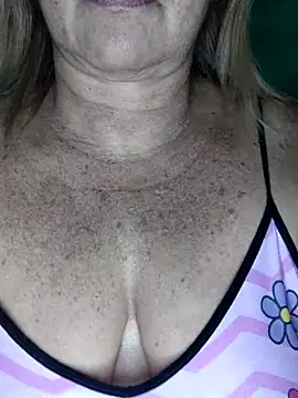 Kasandra Ho online show from October 2, 8:08 am