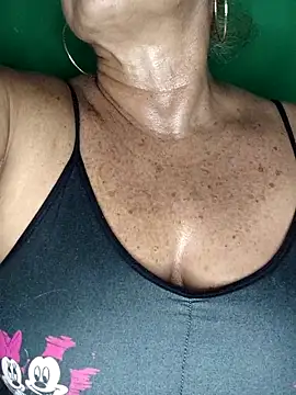 Kasandra Ho online show from November 7, 1:33 am