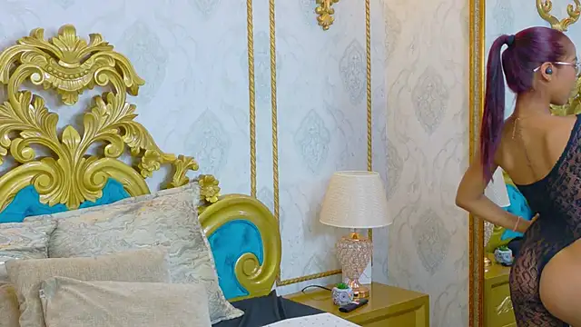 LucyLeah online show from November 20, 1:12 pm