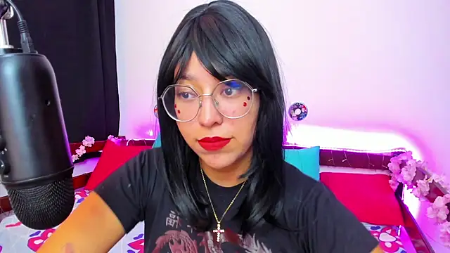  Moon Johnson online show from September 18, 4:11 am