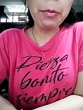 Lucianaferro  online show from September 12, 12:45 pm