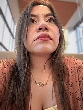 Iam  Cristal online show from December 4, 9:59 pm