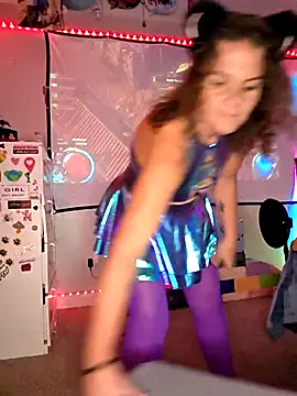 thatonespicychick online show from October 13, 5:48 pm