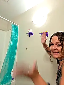 thatonespicychick online show from October 22, 4:45 pm