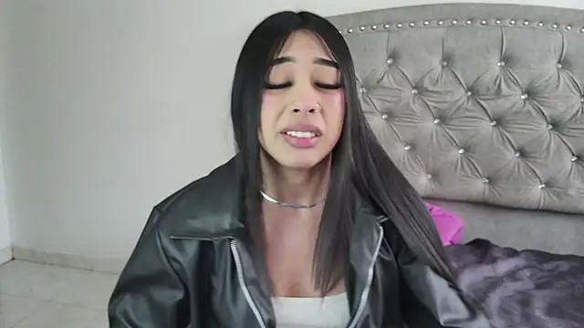 Nesuko kamado  online show from November 24, 3:36 pm