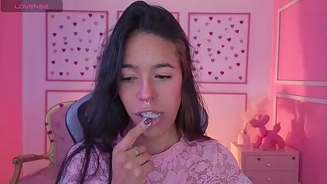 stephania t online show from October 6, 11:38 am