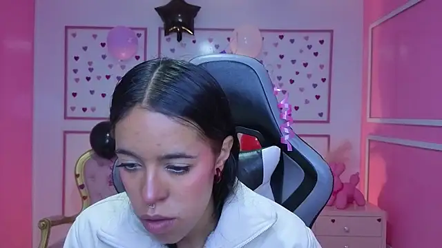 stephania t online show from October 16, 11:57 am