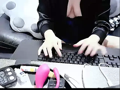 yourz tw online show from March 7, 1:18 pm