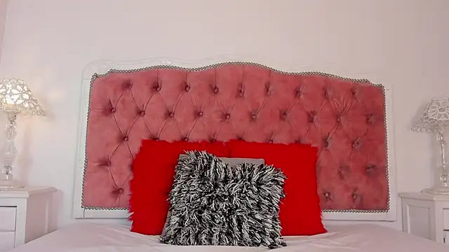 amberlitle online show from September 30, 12:22 pm