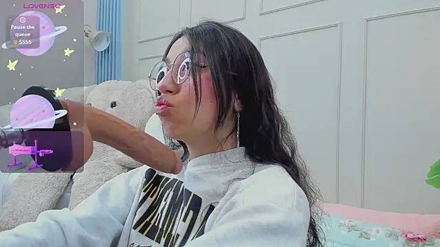 MadyJackson online show from September 16, 11:51 am