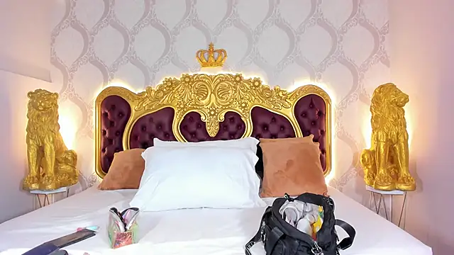 KendralHolson online show from September 10, 4:34 am