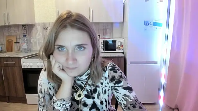 Miss Elsa  online show from September 24, 9:41 am