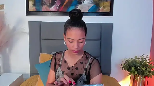 AntonellaHall  online show from November 27, 12:41 pm