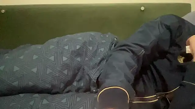 alarasissy online show from April 18, 11:48 pm