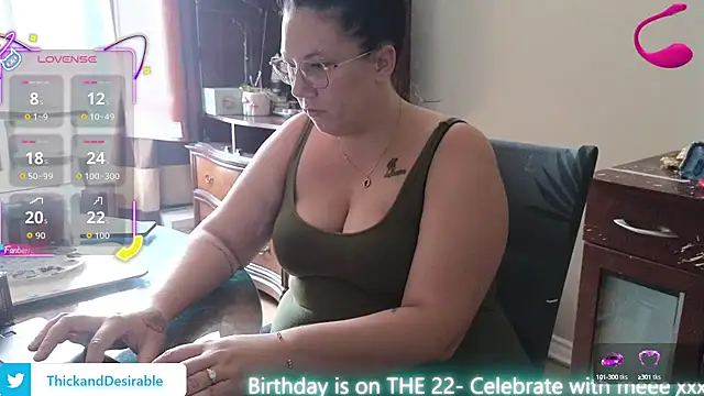 ThickGirlsDoItBetter online show from September 18, 5:33 pm