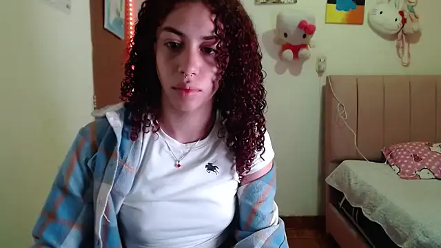 Perla web09 online show from October 6, 3:56 am