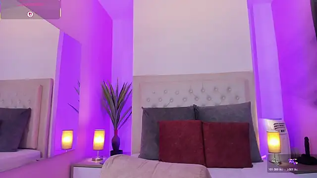 nicolle pierce online show from March 28, 1:10 pm