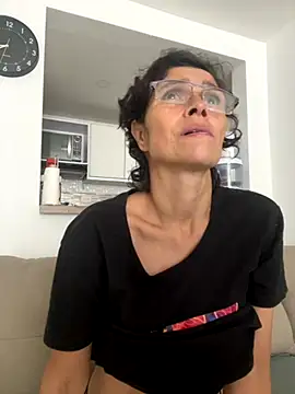 MireyaTorresGu online show from September 30, 1:39 pm