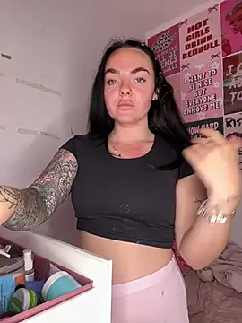 yorkshiregal online show from April 12, 9:23 am