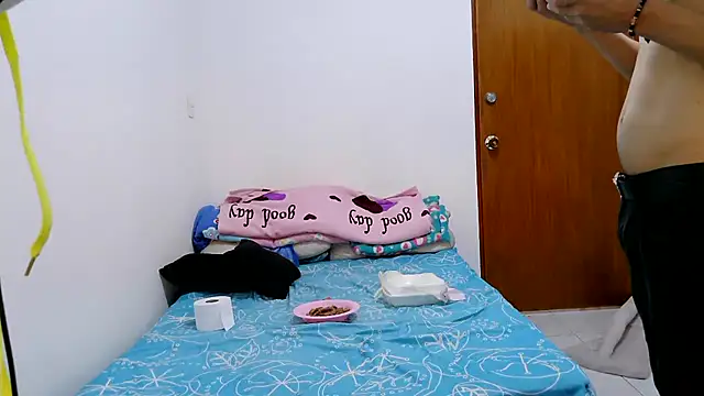 luxandracon23 online show from December 14, 10:04 pm