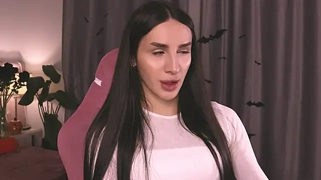 Kim Oberlin  online show from October 31, 11:25 am