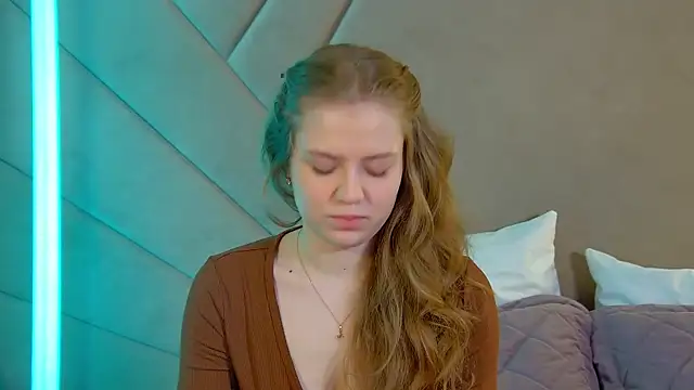 SelinSwarovski online show from April 1, 3:09 pm