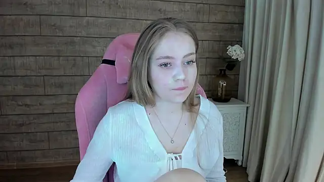 SelinSwarovski online show from October 6, 6:34 pm