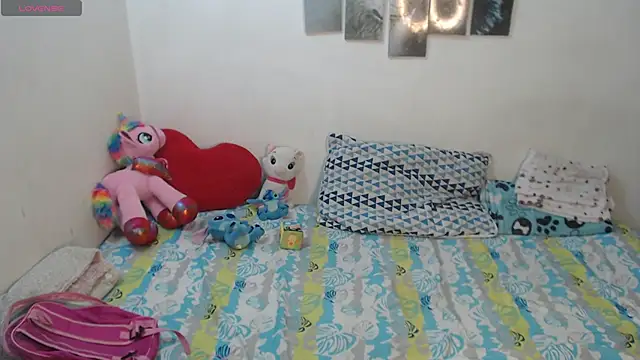 Pocahontas Princess  online show from December 21, 5:01 am