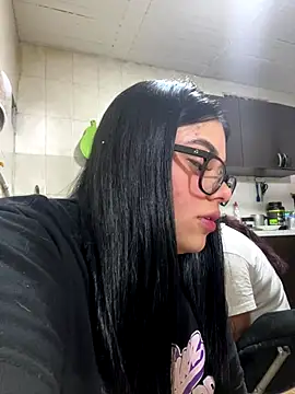 alissonfernandez  online show from September 13, 1:02 am