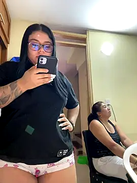 alissonfernandez  online show from November 28, 8:12 pm