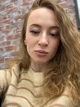  AngelMoon  online show from September 13, 3:47 am