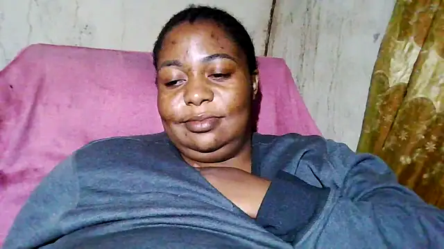 bustyboobs6 online show from September 20, 7:45 pm