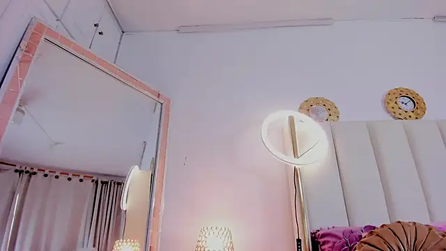 CoralHarmon online show from October 23, 9:54 pm