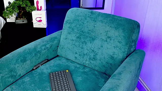 cutehanna1 online show from September 20, 11:25 pm