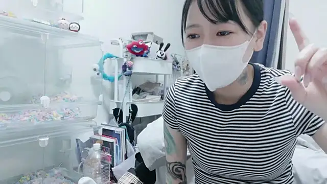 Rei 0180o online show from June 10, 10:58 am
