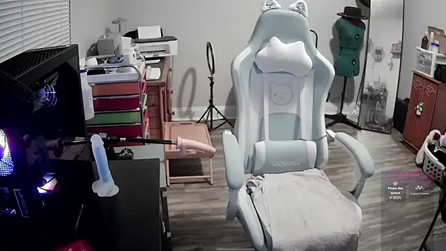 LilyFoxxx online show from February 6, 6:06 am