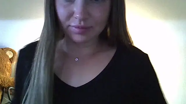 Lucky Anna online show from September 13, 9:45 pm