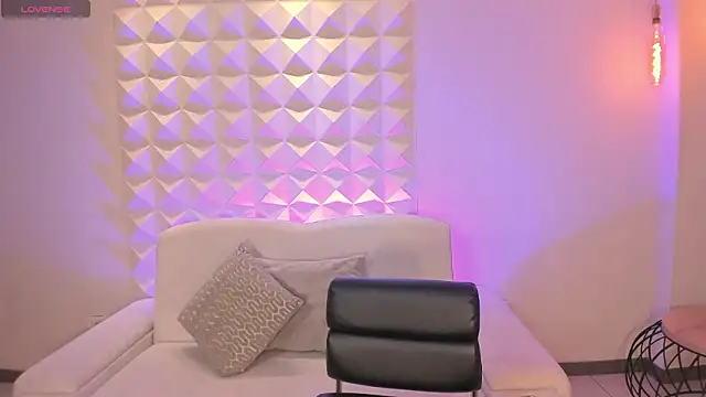 AlinaKravitz online show from February 8, 6:22 pm