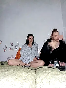 ella grays online show from April 6, 5:36 pm