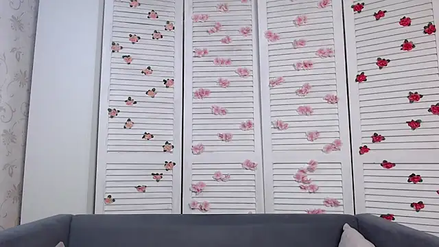 sofiaa here online show from January 19, 12:29 am