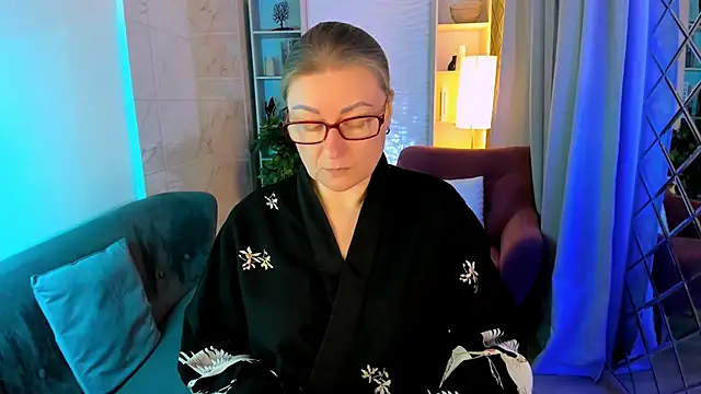 AlexandraKind online show from November 20, 8:54 pm