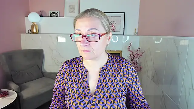 AlexandraKind online show from October 9, 1:37 pm