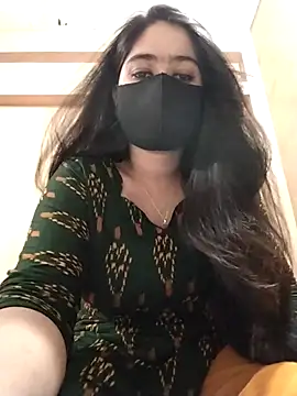 Magical Girl- online show from October 5, 7:35 am