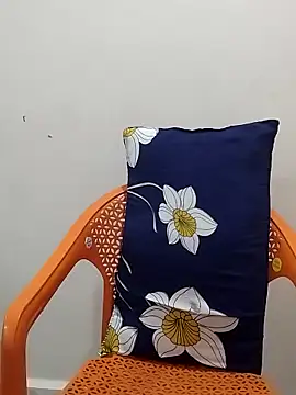 Sexy Radhikaa online show from December 16, 2:39 am