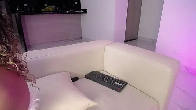 varenkaivanova 22 online show from April 5, 5:28 am